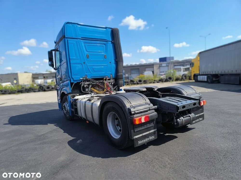 Mercedes-Benz Actros - 2