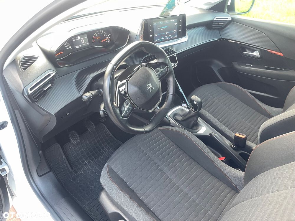 Peugeot 208 PureTech 75 Allure Pack - 10