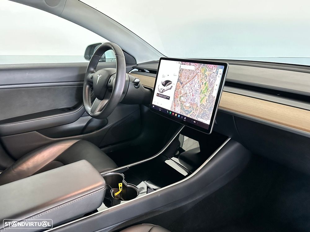 Tesla Model 3 Standard Range Plus RWD - 24