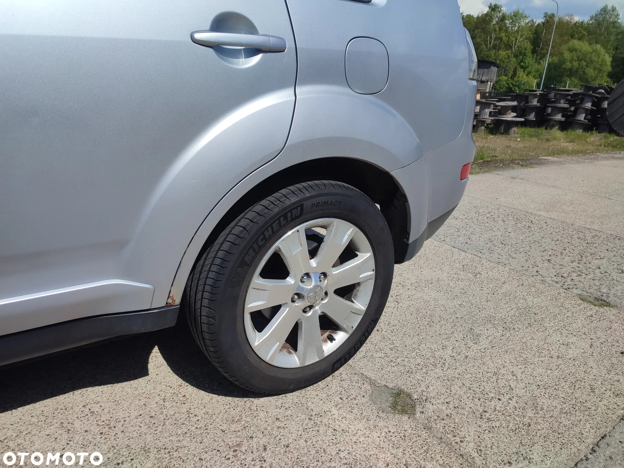 Mitsubishi Outlander - 8
