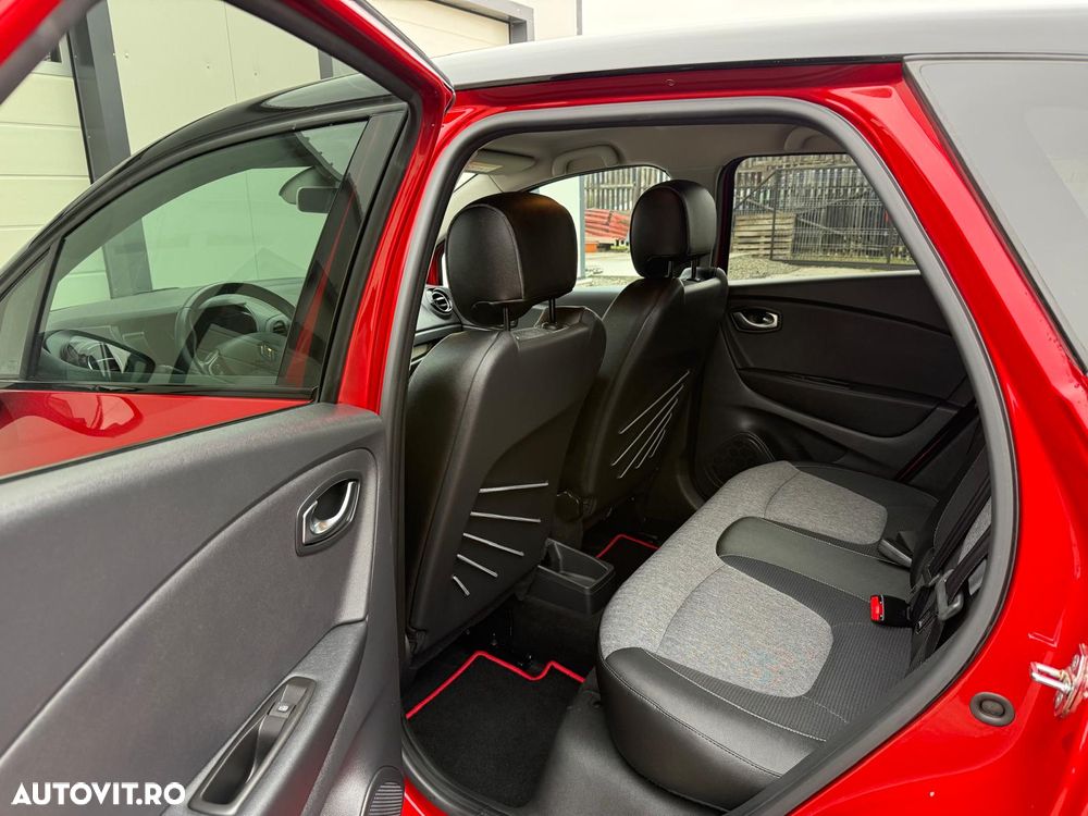 Renault Captur TCe 150 EDC GPF BOSE EDITION - 15
