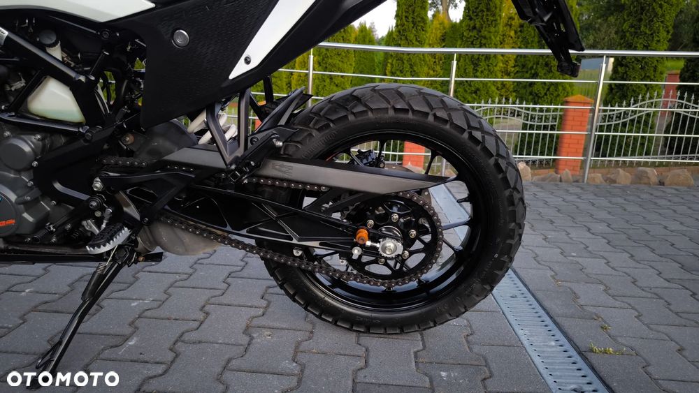 KTM Adventure - 25