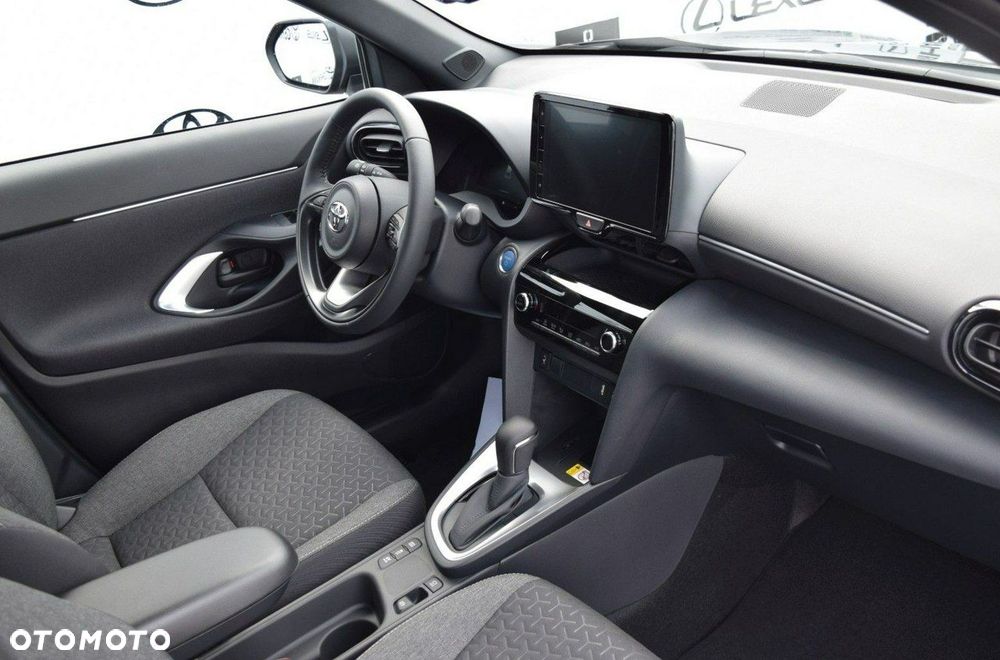 Toyota Yaris Cross - 2