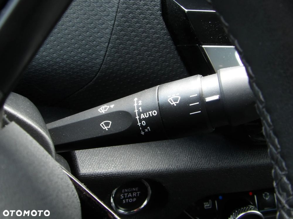 Citroën C4 1.2 PureTech Shine S&S EAT8 - 32