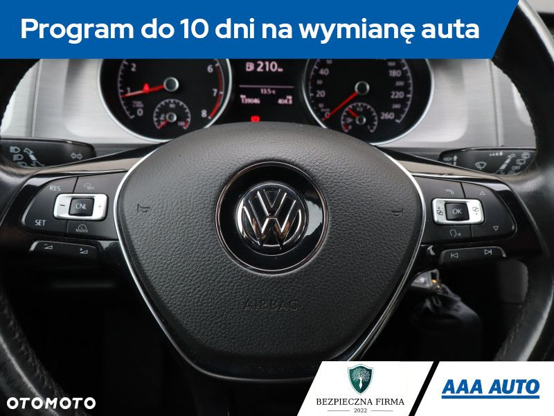 Volkswagen Golf - 19