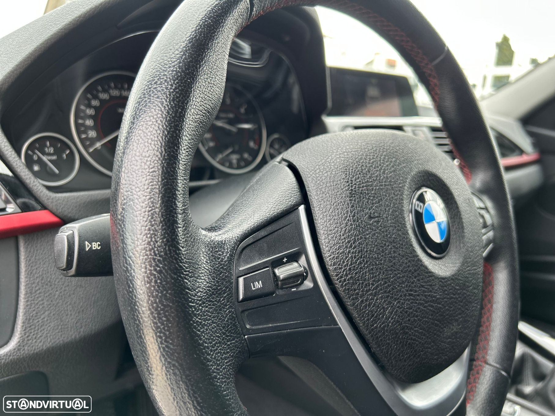 BMW 318 d Touring Line Sport - 25