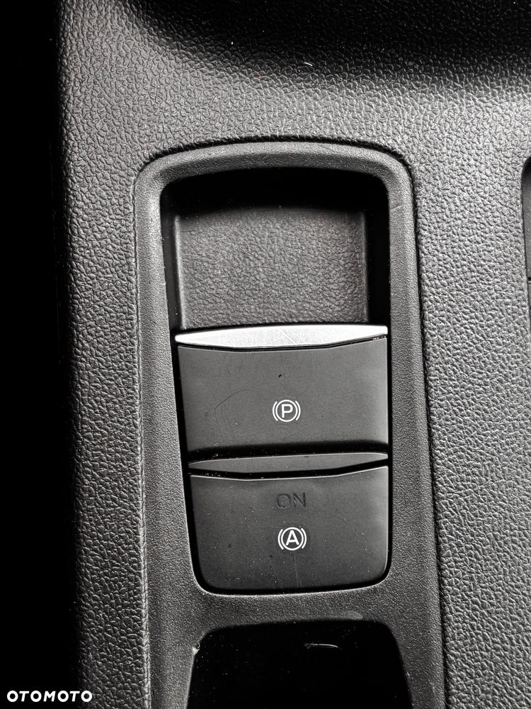 Ford Focus 2.0 EcoBlue STart-Stopp-System TITANIUM - 15