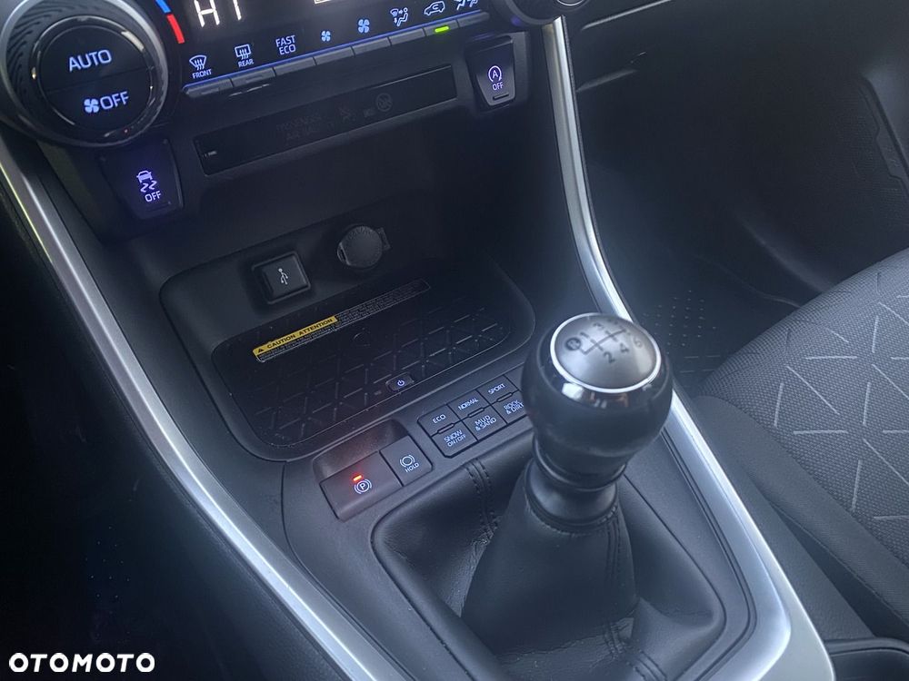 Toyota RAV4 2.0 Comfort 4x4 - 18