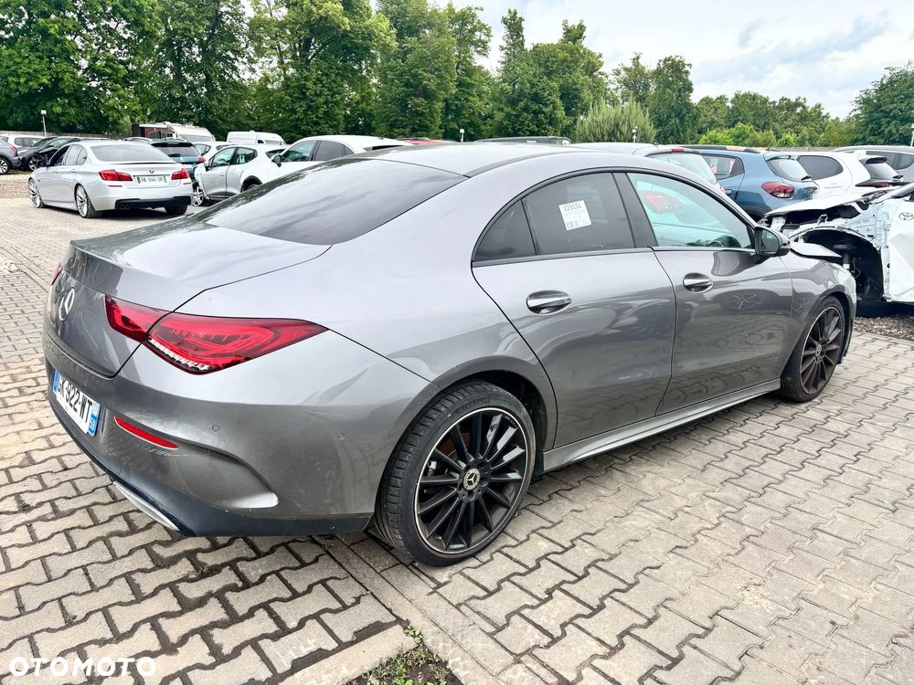 Mercedes-Benz CLA 180 7G-DCT AMG Line - 2