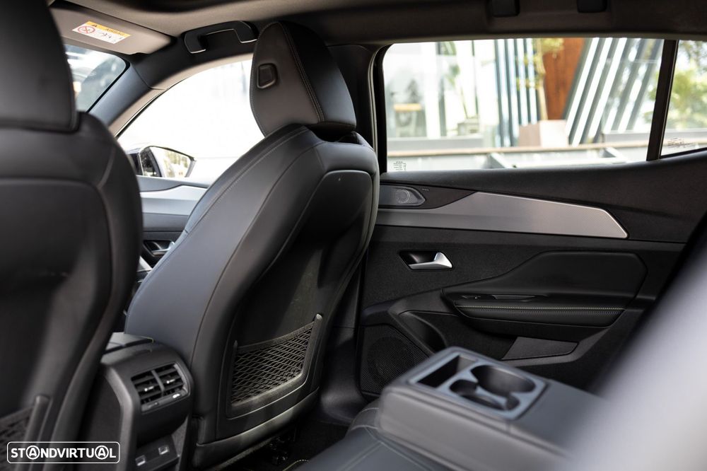 Peugeot 408 225 e-EAT8 GT - 37