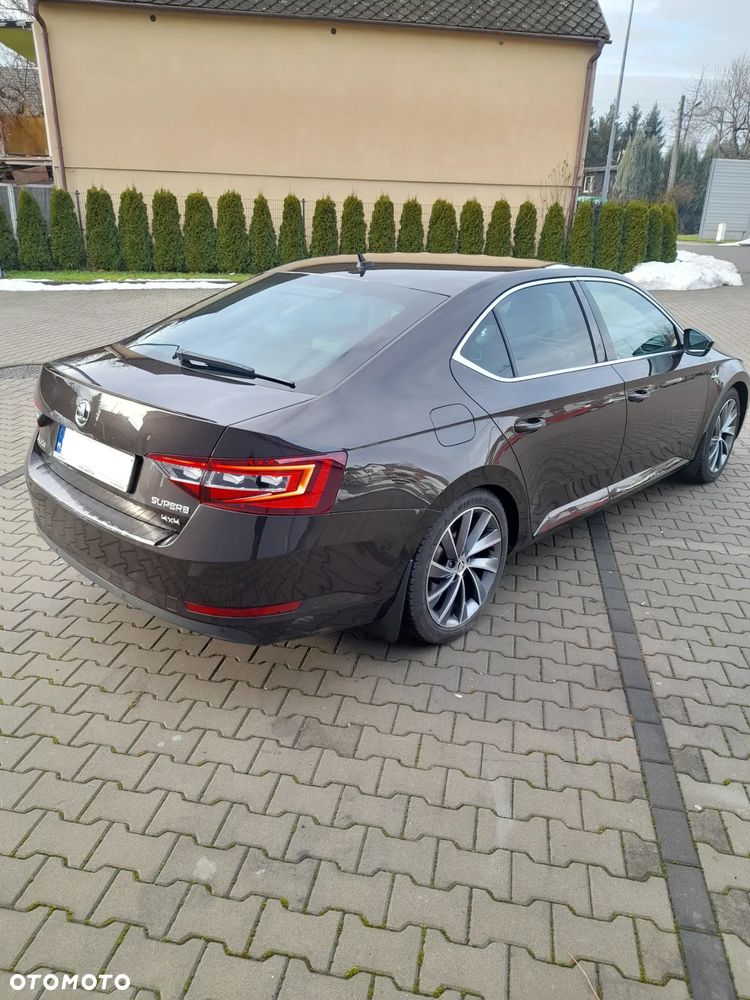 Skoda Superb 2.0 TDI 4x4 L&K DSG - 4