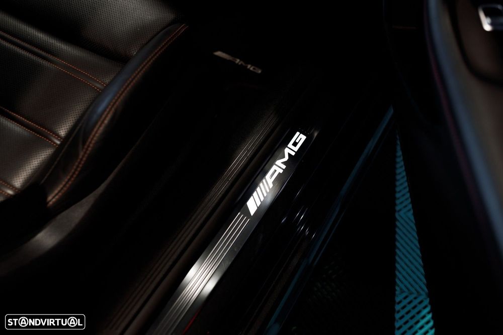 Mercedes-Benz E 53 AMG 4-Matic+ - 21