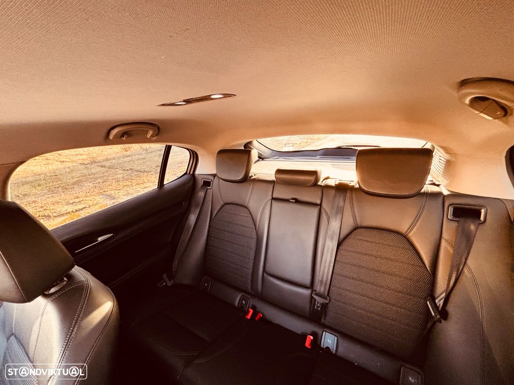 Alfa Romeo Stelvio 2.2 D Super AT8 - 13