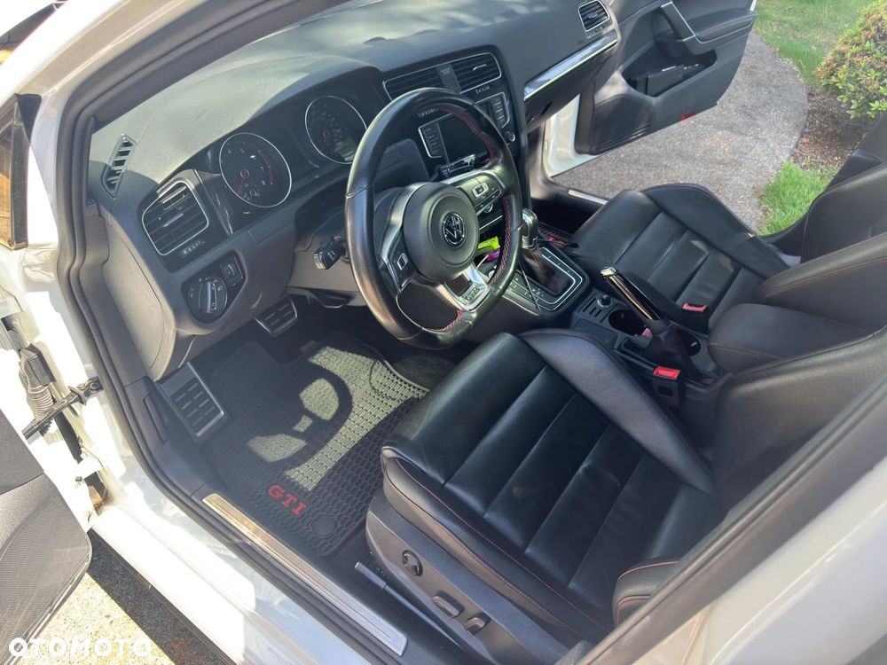 Volkswagen Golf GTI (BlueMotion Technology) DSG - 15