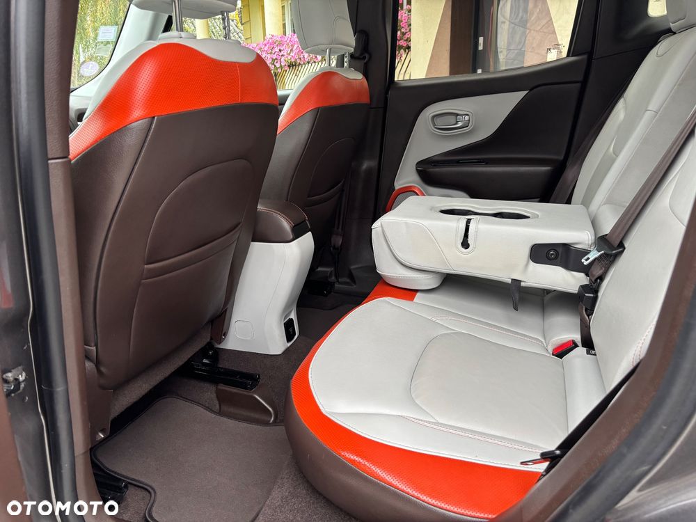 Jeep Renegade 1.4 MultiAir Limited - 36