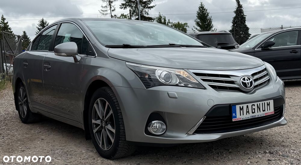 Toyota Avensis 2.0 D-4D Executive - 3