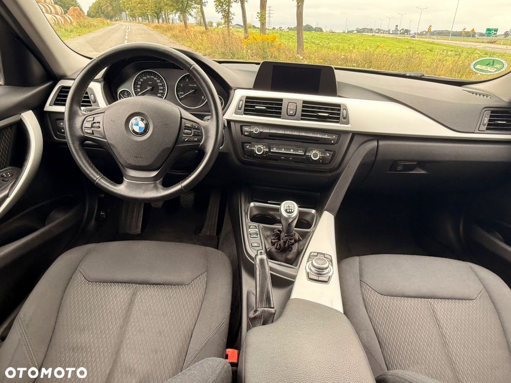 BMW Seria 3 320d - 19