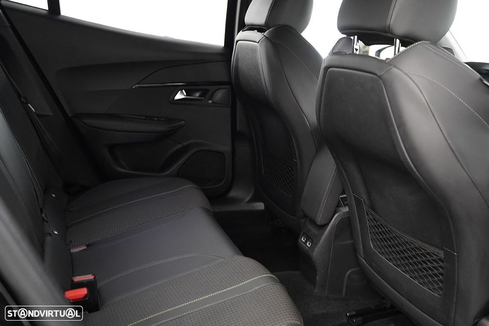 Peugeot e-2008 50 kWh GT - 22