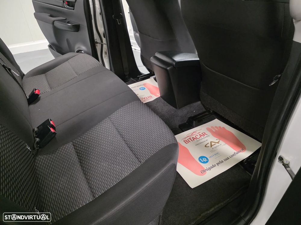Toyota HILUX  2.4 D-4D 2WD CD - 44