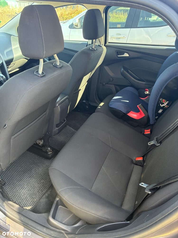 Ford Focus - 12
