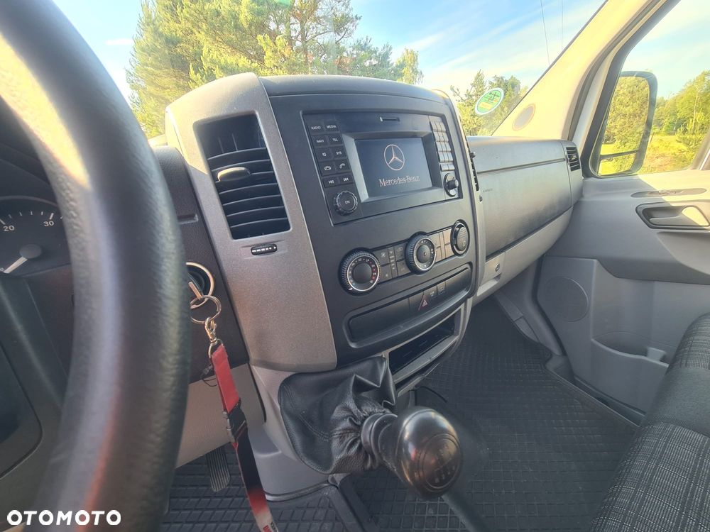 Mercedes-Benz Sprinter - 20