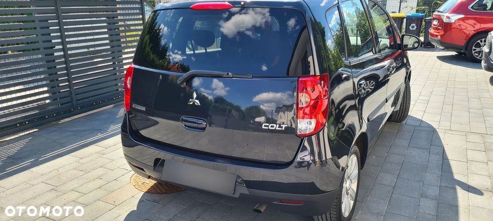 Mitsubishi Colt - 4