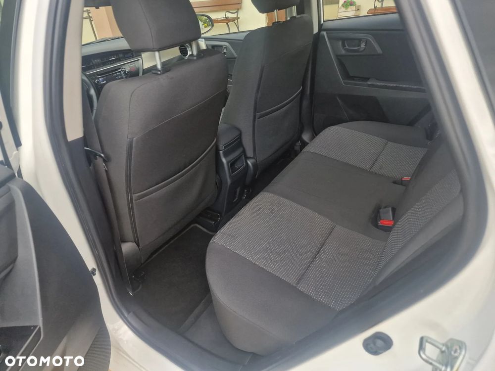 Toyota Auris 1.33 VVT-i Life - 13