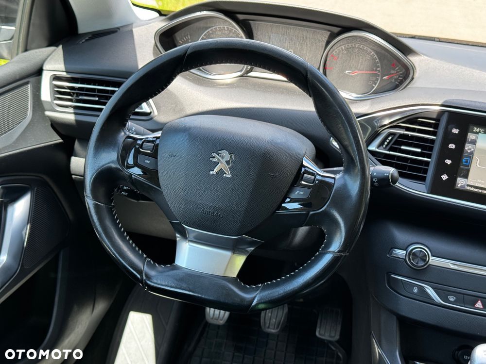 Peugeot 308 1.6 BlueHDi Allure S&S - 11