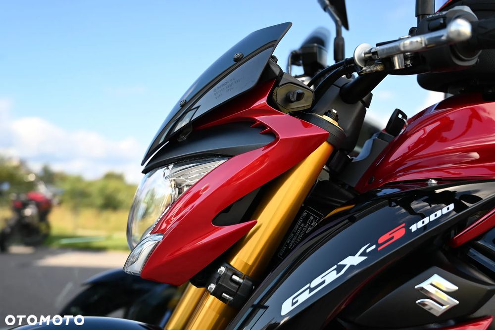 Suzuki GSX 1000 - 18
