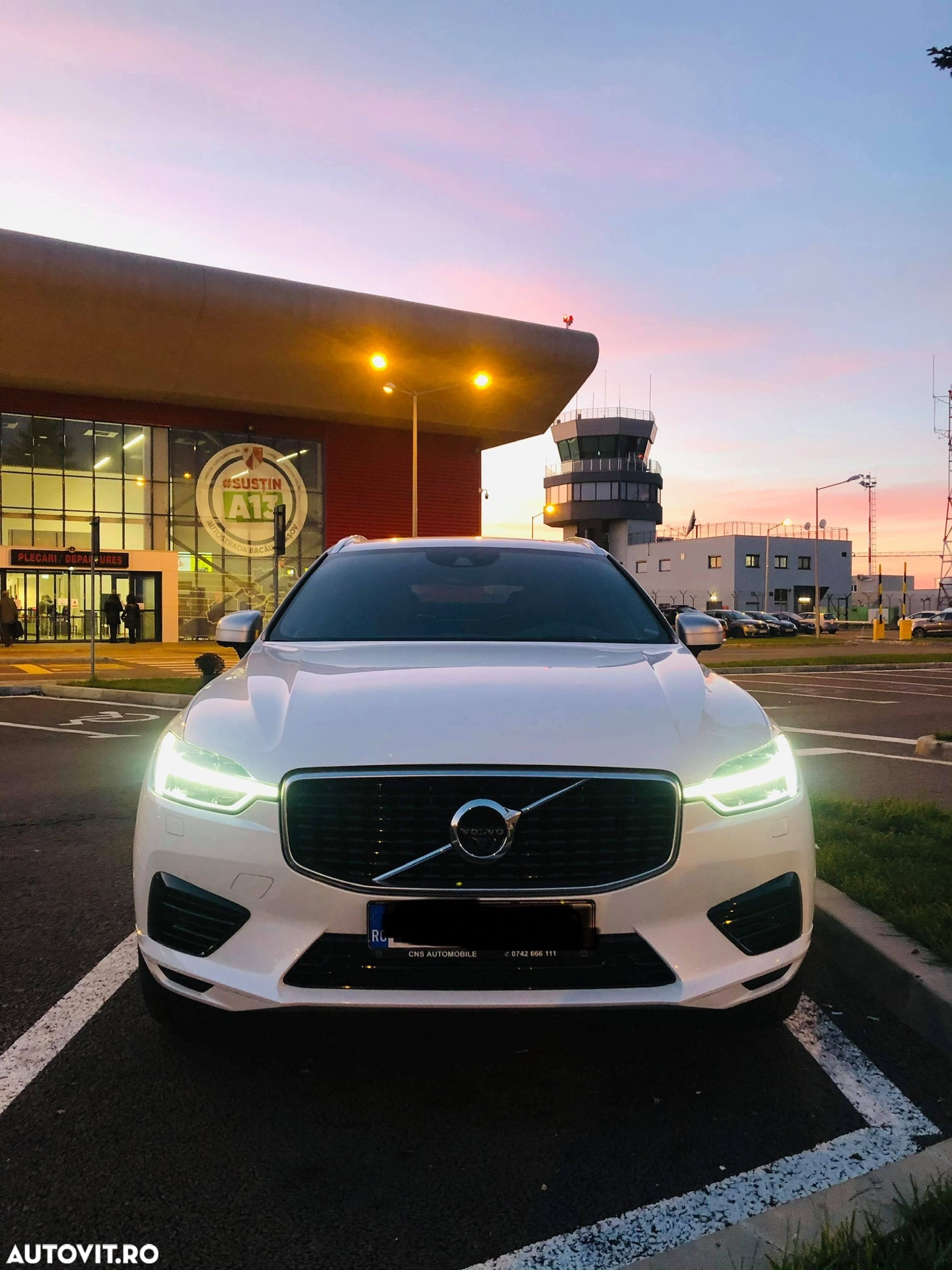 Volvo XC 60 Recharge T8 Twin Engine eAWD R-Design - 2
