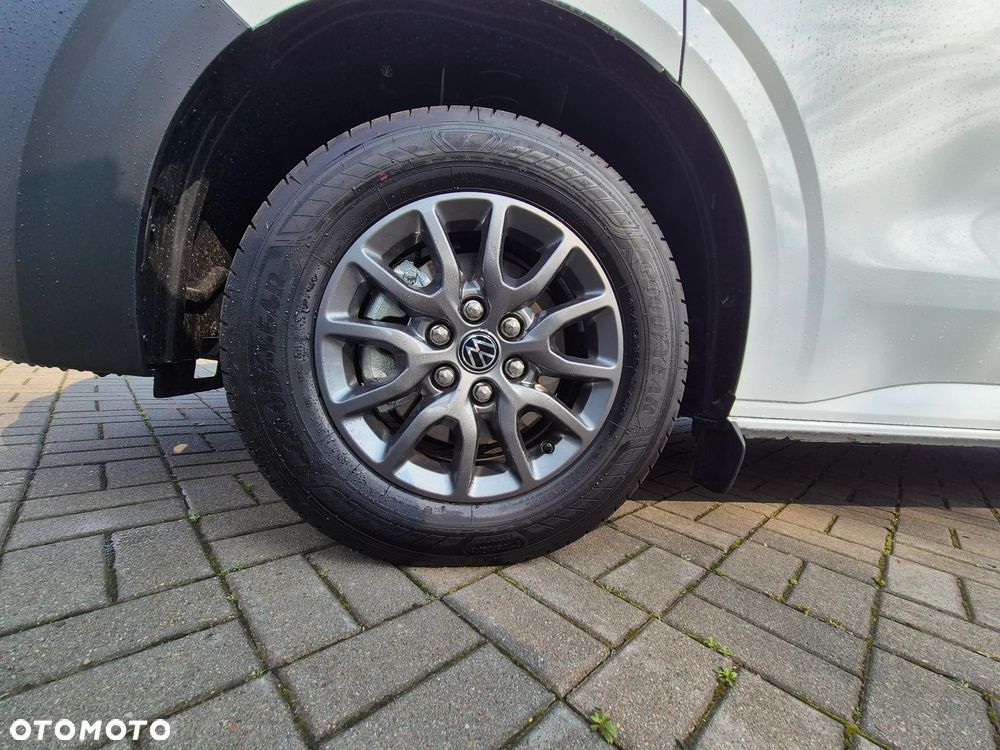 Volkswagen Caravelle - 19