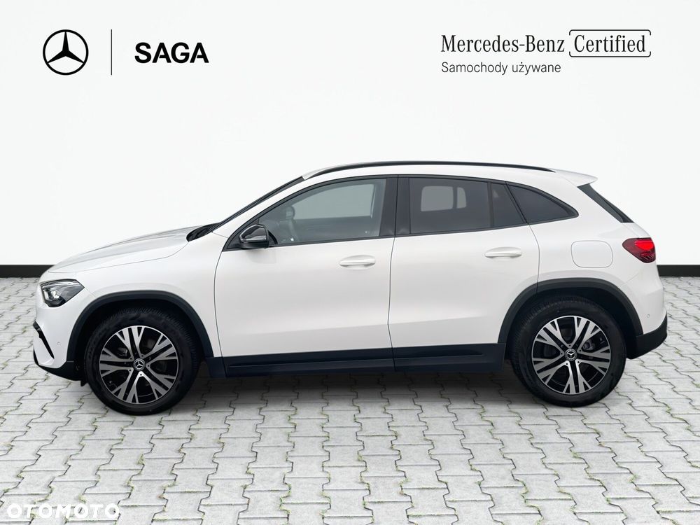 Mercedes-Benz GLA - 8