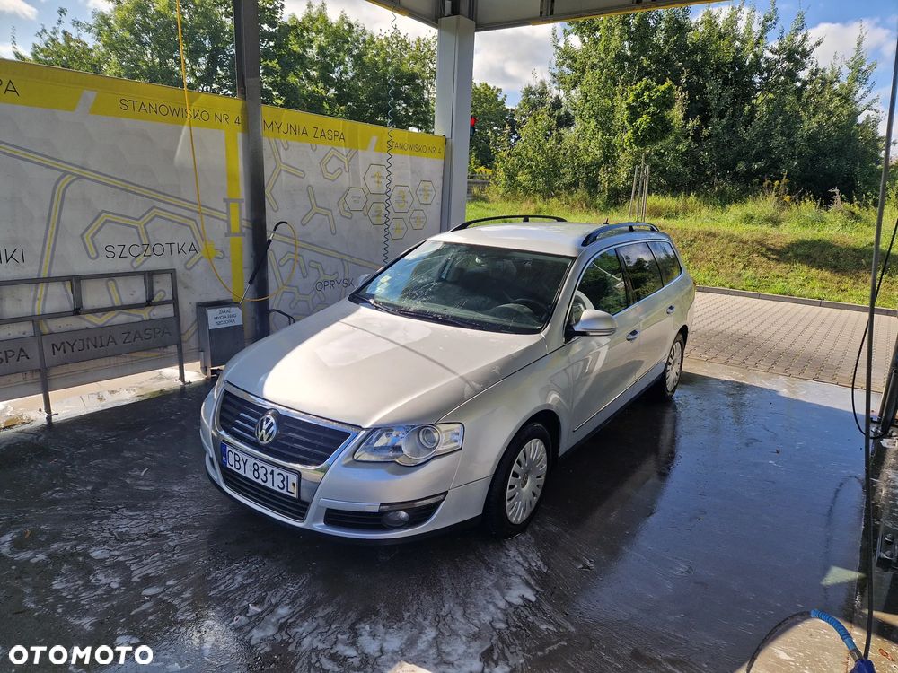 Volkswagen Passat 2.0 TDI DPF Comfortline DSG - 1