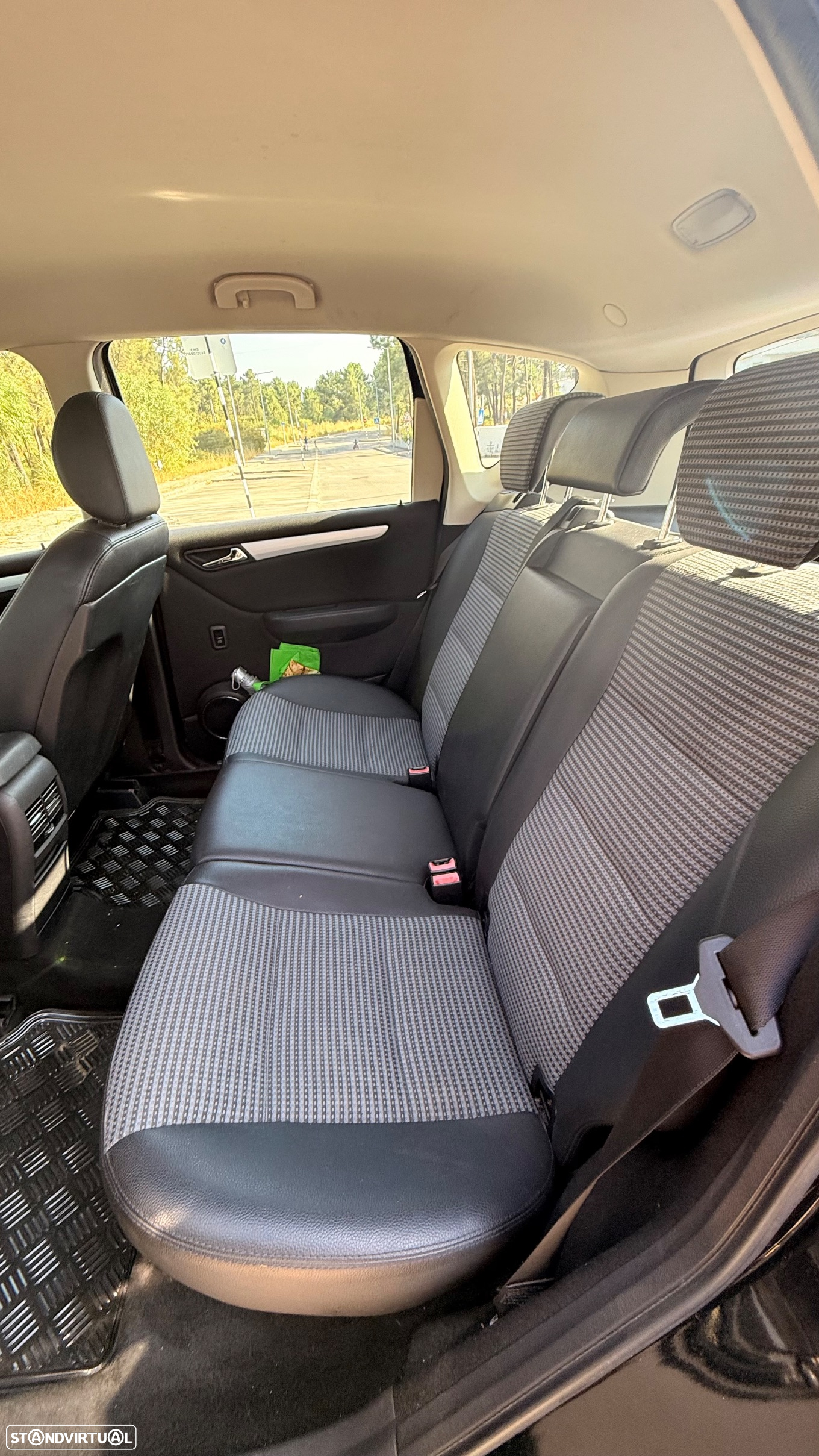 Mercedes-Benz A 150 Avantgarde Automatic - 14