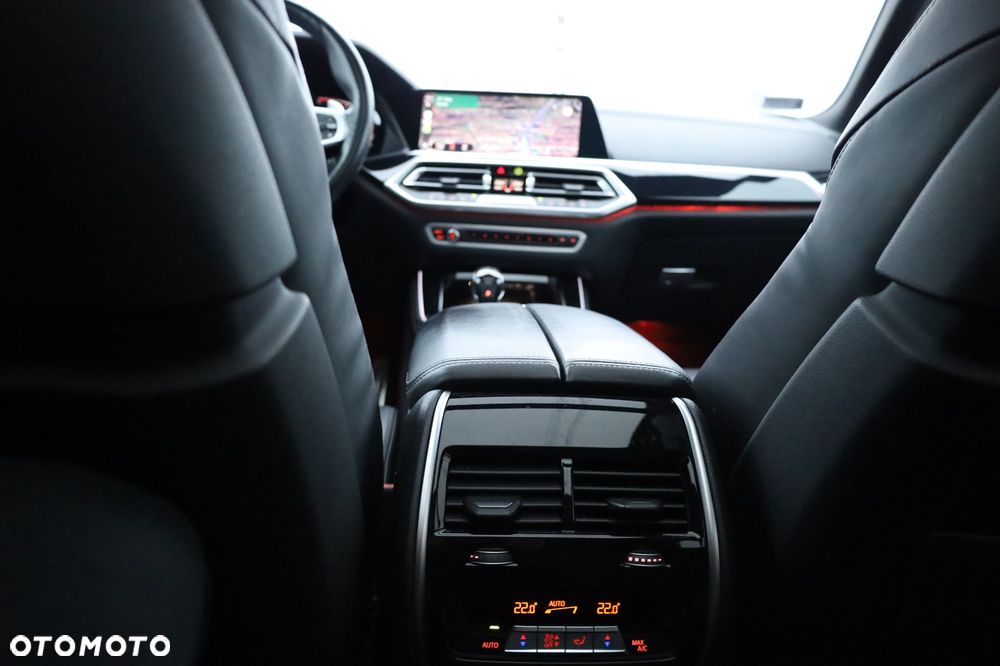 BMW X5 xDrive30d - 23