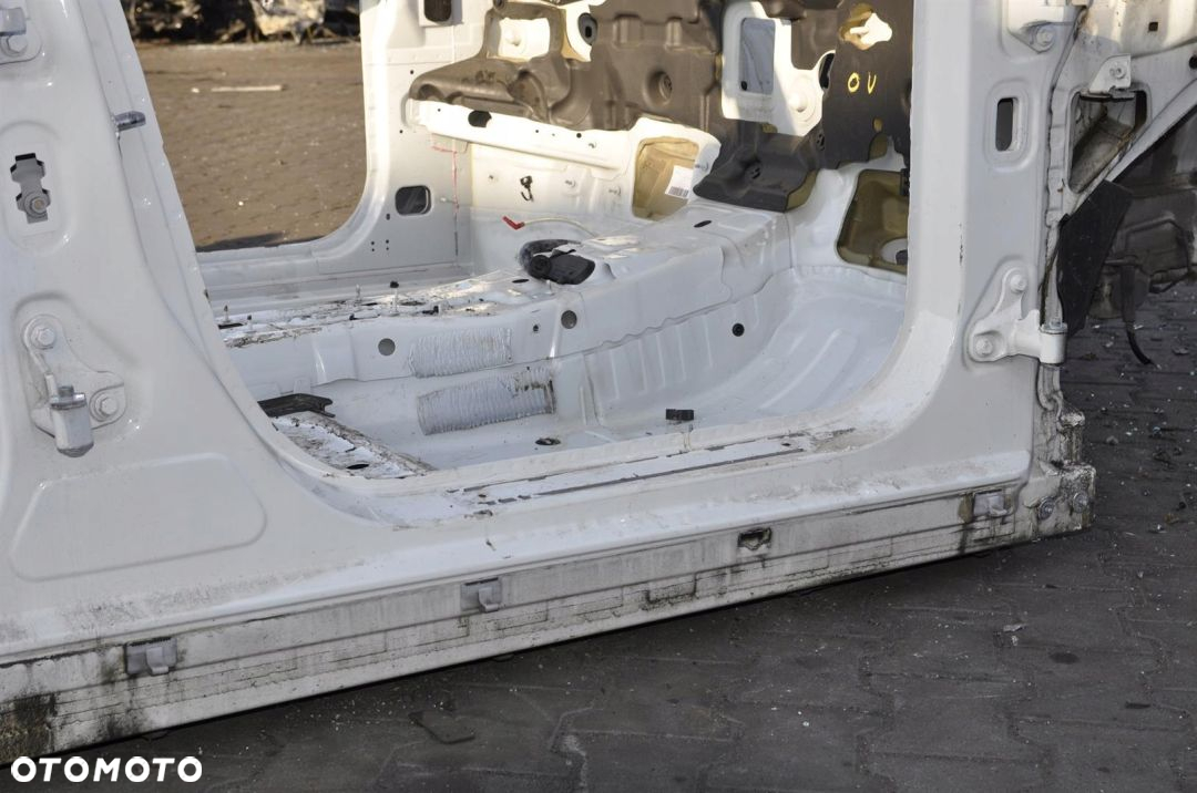 MERCEDES A W176 SŁUPEK PRÓG PRAWY - 4