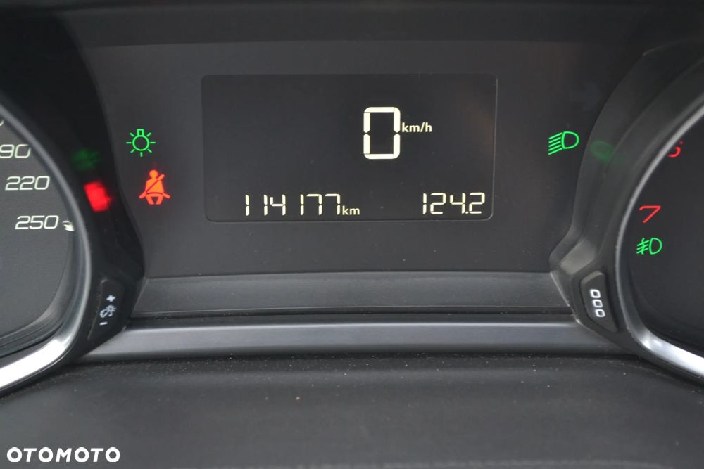 Peugeot 308 - 35