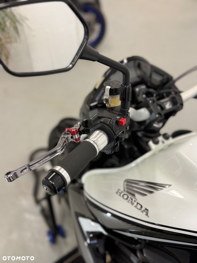 Honda CB - 21