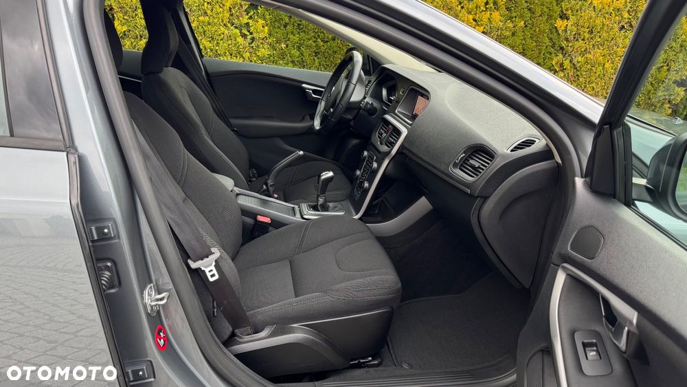 Volvo V40 D2 Kinetic - 21