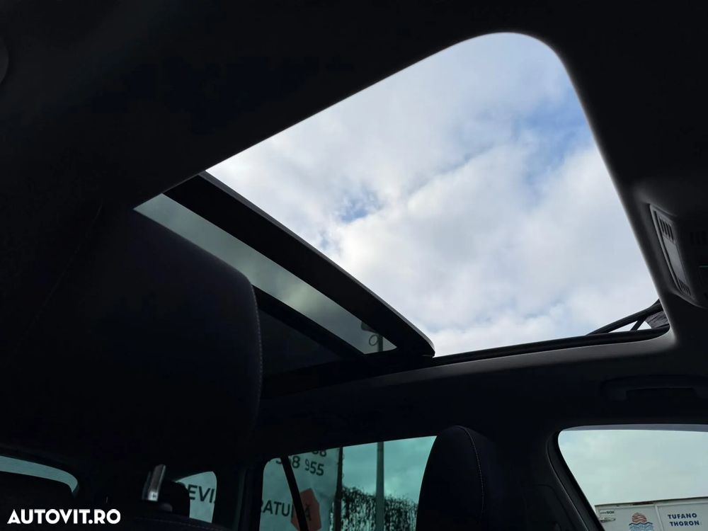 Skoda Superb Combi 2.0 TDI DSG Premium Edition - 29