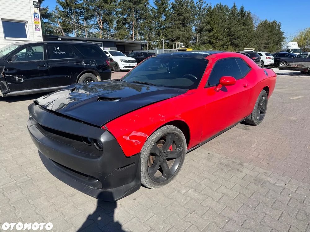 Dodge Challenger - 7