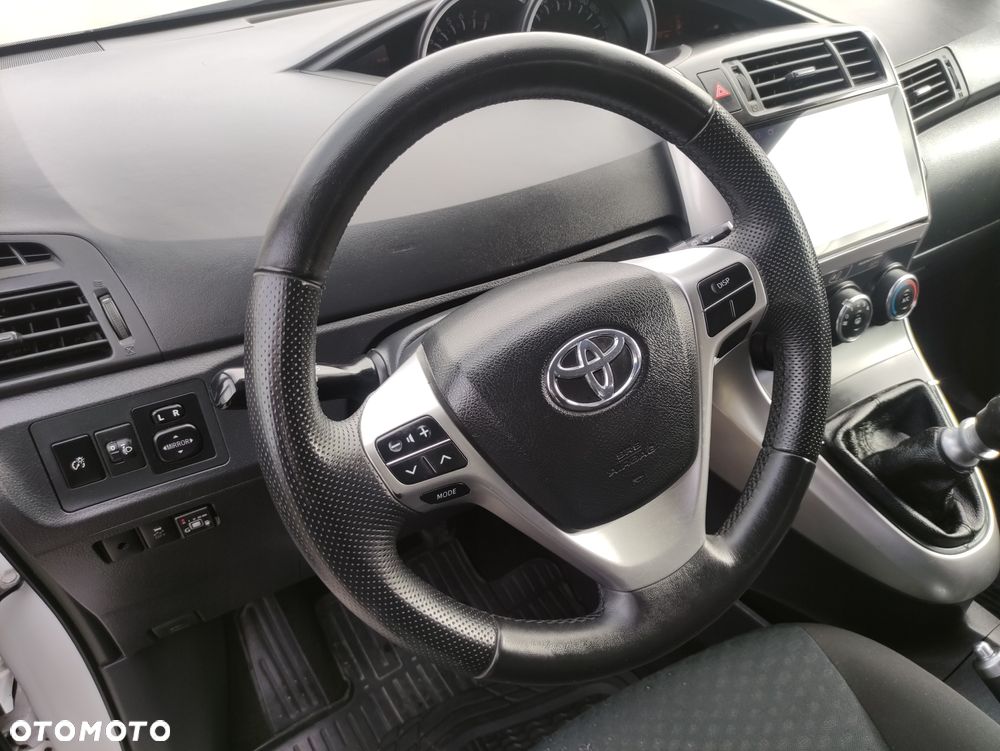 Toyota Verso 1.6 5-Sitzer Life - 17