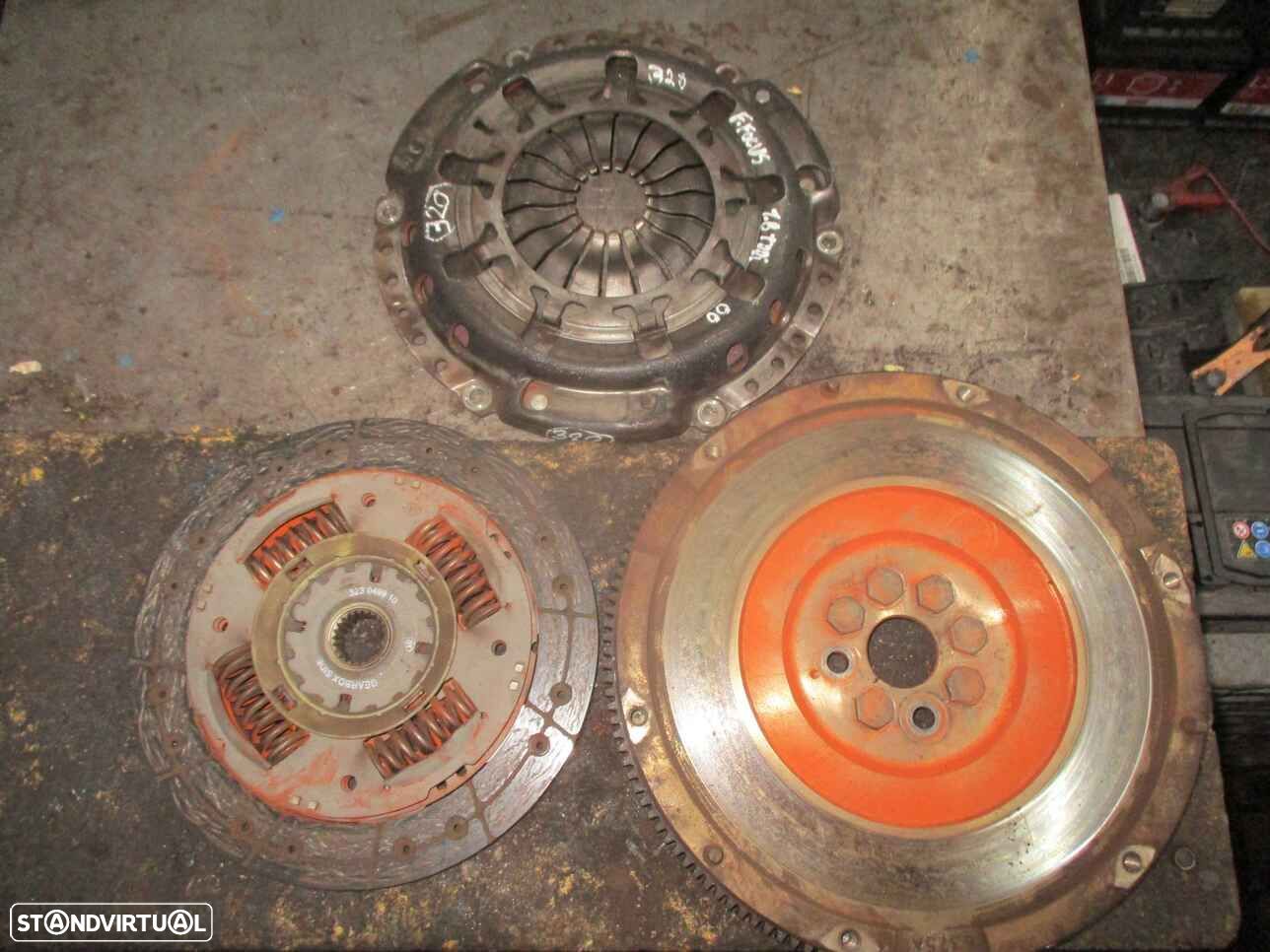Embraiagem XS406375AC FORD FOCUS 2000 1.6TDDI LUK/226MM MONOMASSA COMPLETO - 1