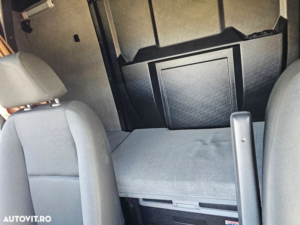 Mercedes-Benz Sprinter - 9