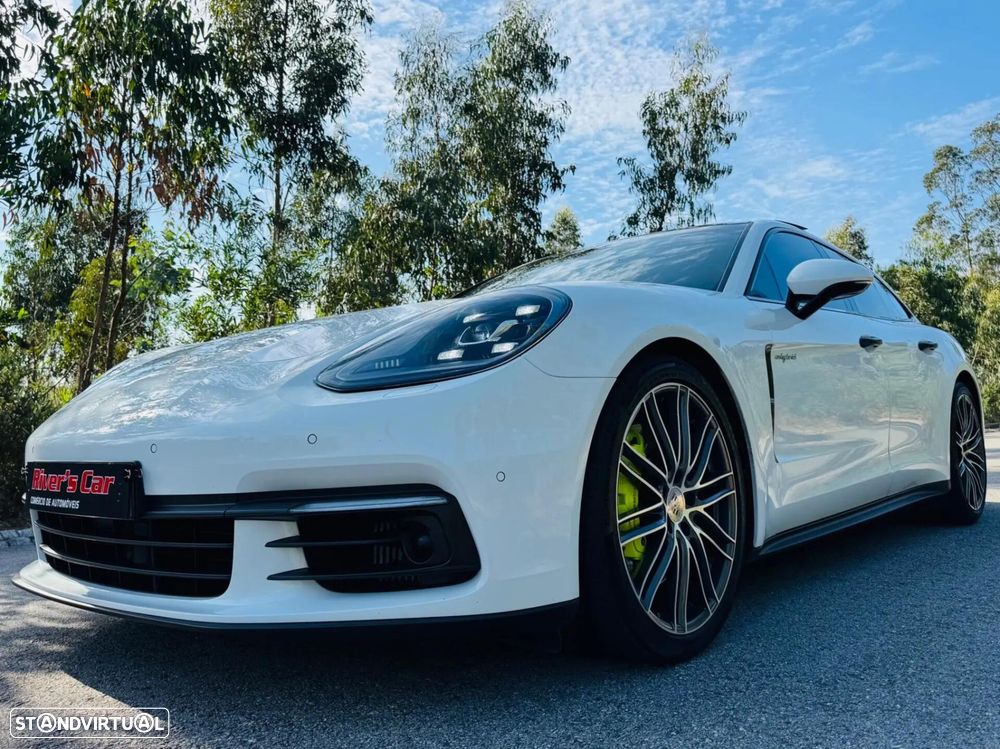 Porsche Panamera Sport Turismo 4 E-Hybrid - 3