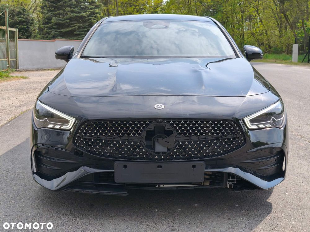 Mercedes-Benz CLA 200 d 8G-DCT AMG Line - 4