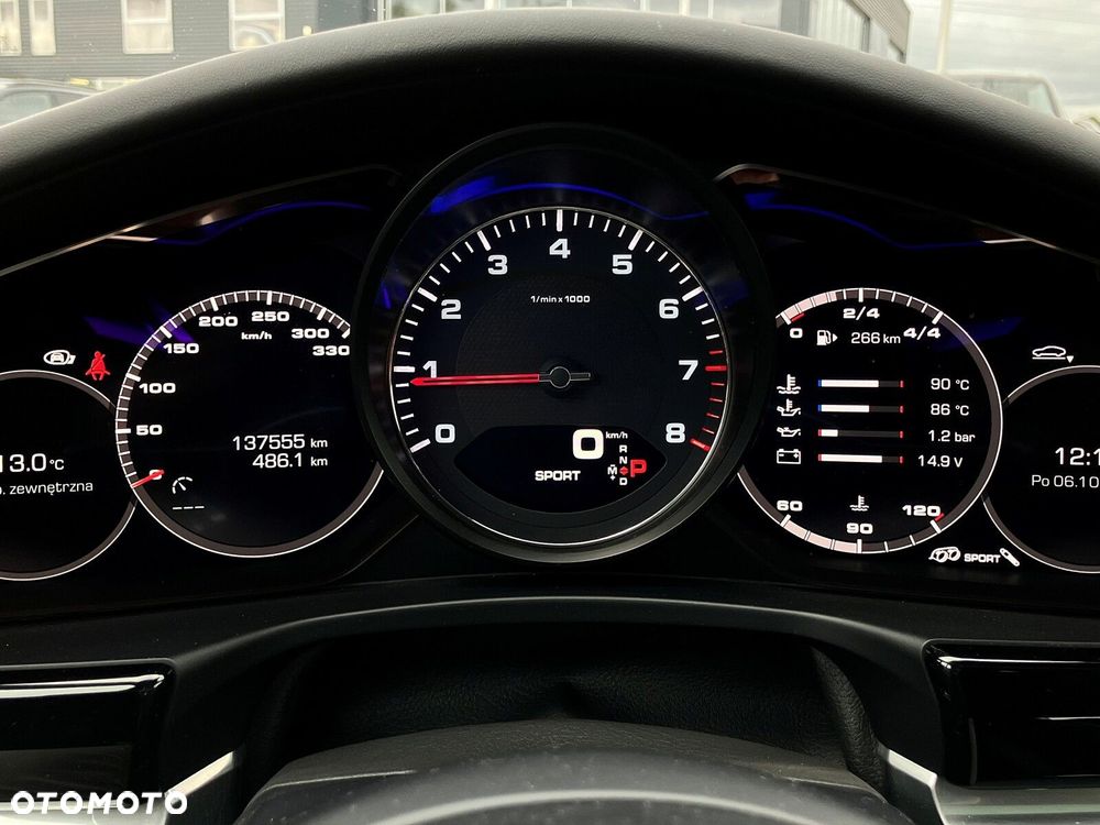Porsche Panamera - 25