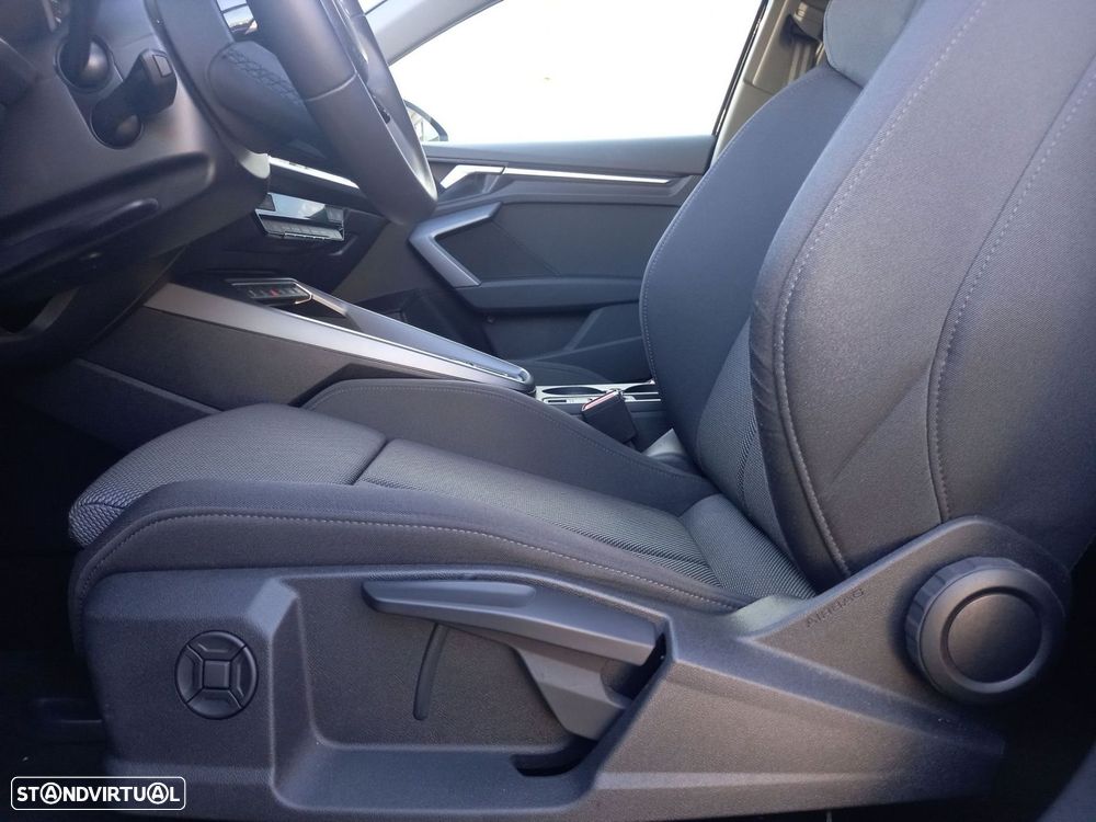 Audi A3 Limousine 30 TFSI Advanced S tronic - 11