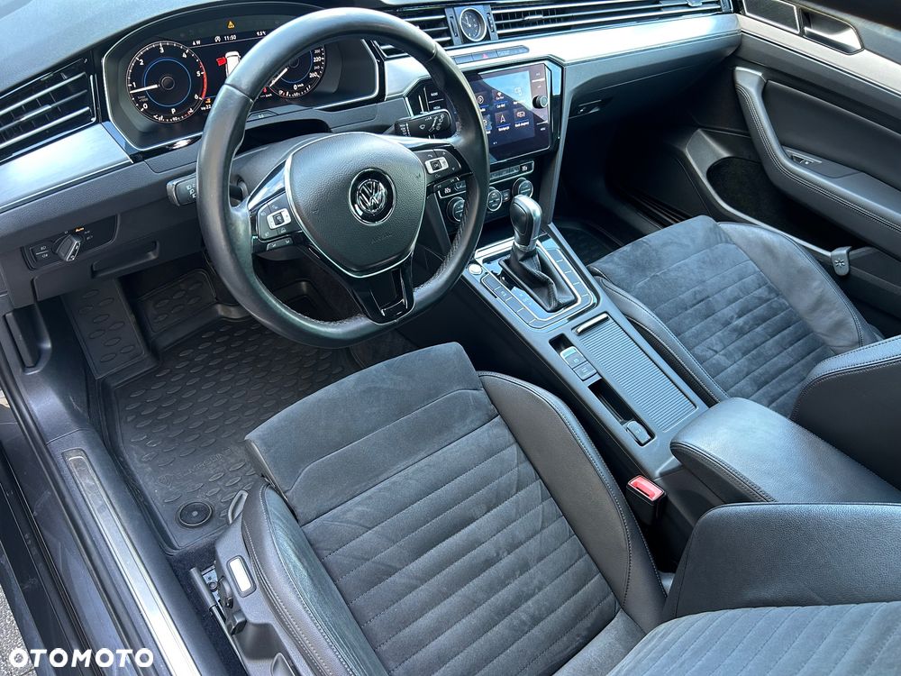 Volkswagen Passat 1.6 TDI SCR DSG Business - 22