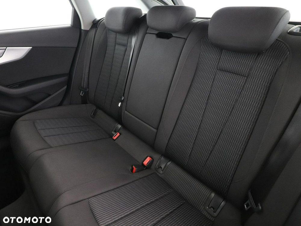 Audi A4 Avant 2.0 TFSI ultra S tronic design - 18